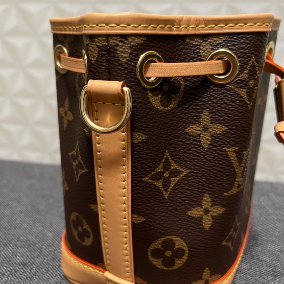Louis Vuitton Monogram Nano Noe - Picture 11 of 16